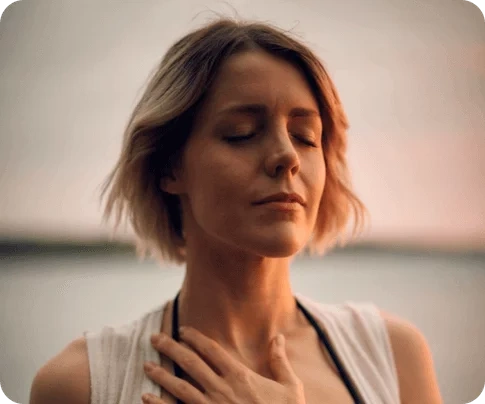 Image of Jennifer demonstrating a calm state, related to her positive experience with breathwork for sleep improvement