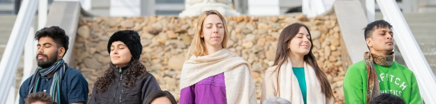 Ottieni la pace interiore attraverso la meditazione Sahaj Samadhi